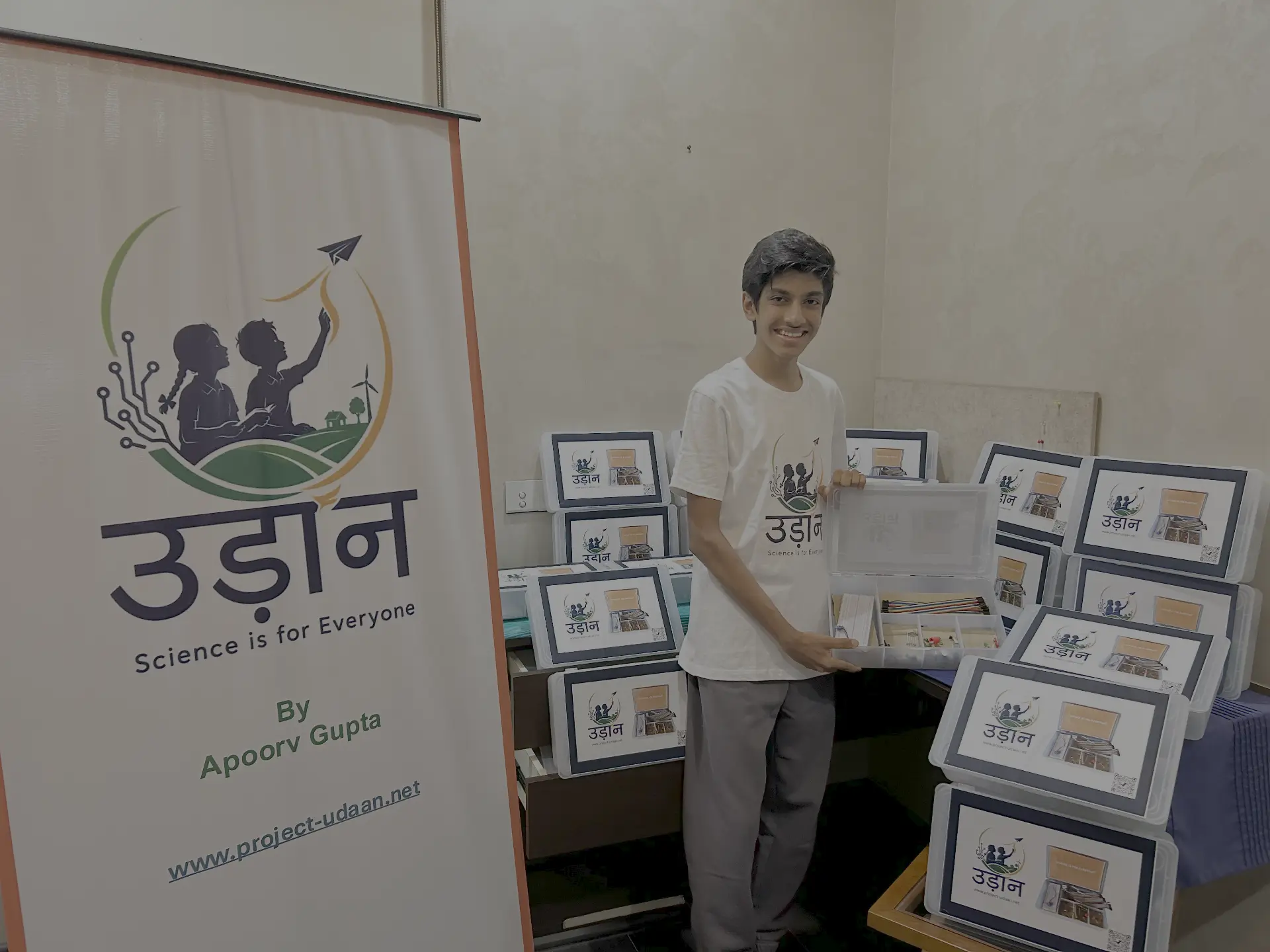 Udaan science kits display